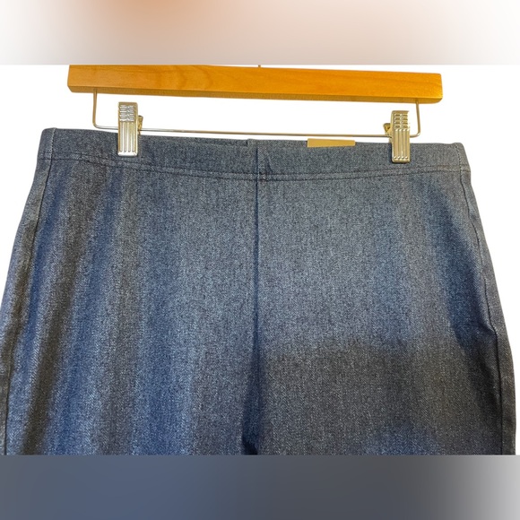 CHICO'S Slimming Dark Wash Blue Jeans Leggings Jeggings - Size 10 (1.5 Chico's) - Picture 3 of 15